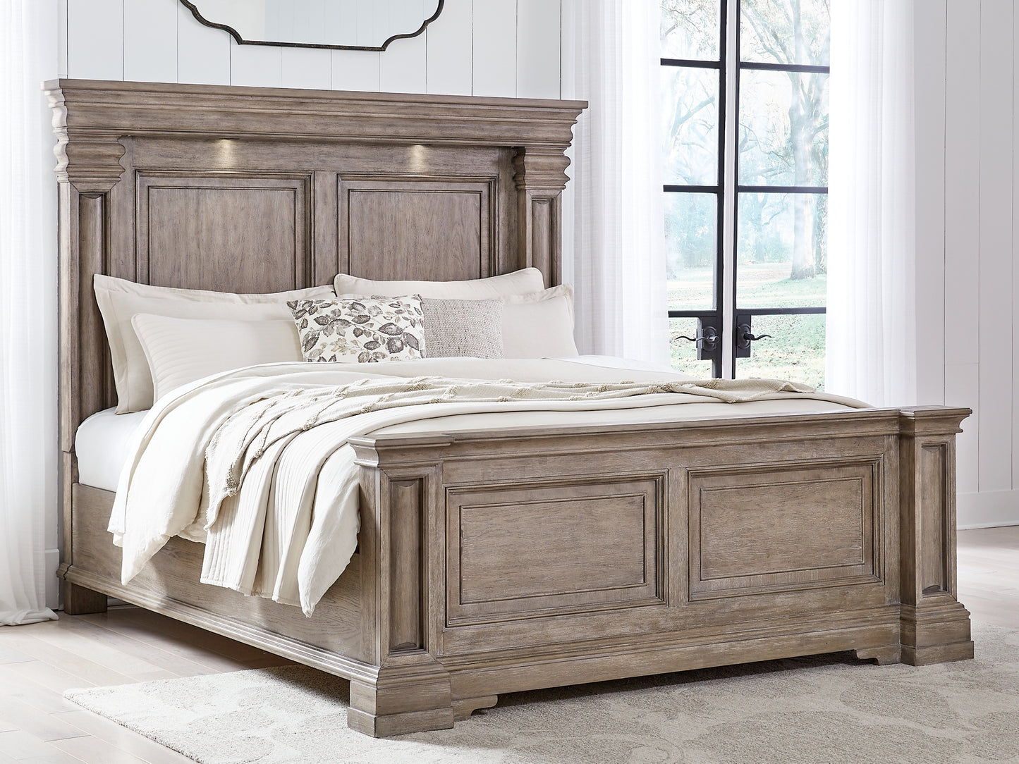 Blairhurst King Panel Bed with Mirrored Dresser, Chest and Nightstand