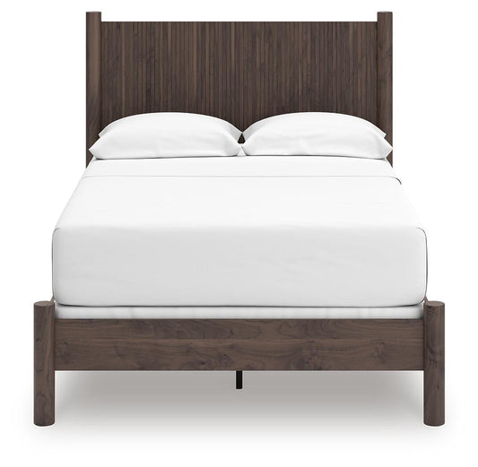 Pamytta Queen Panel Bed, Dresser and Mirror