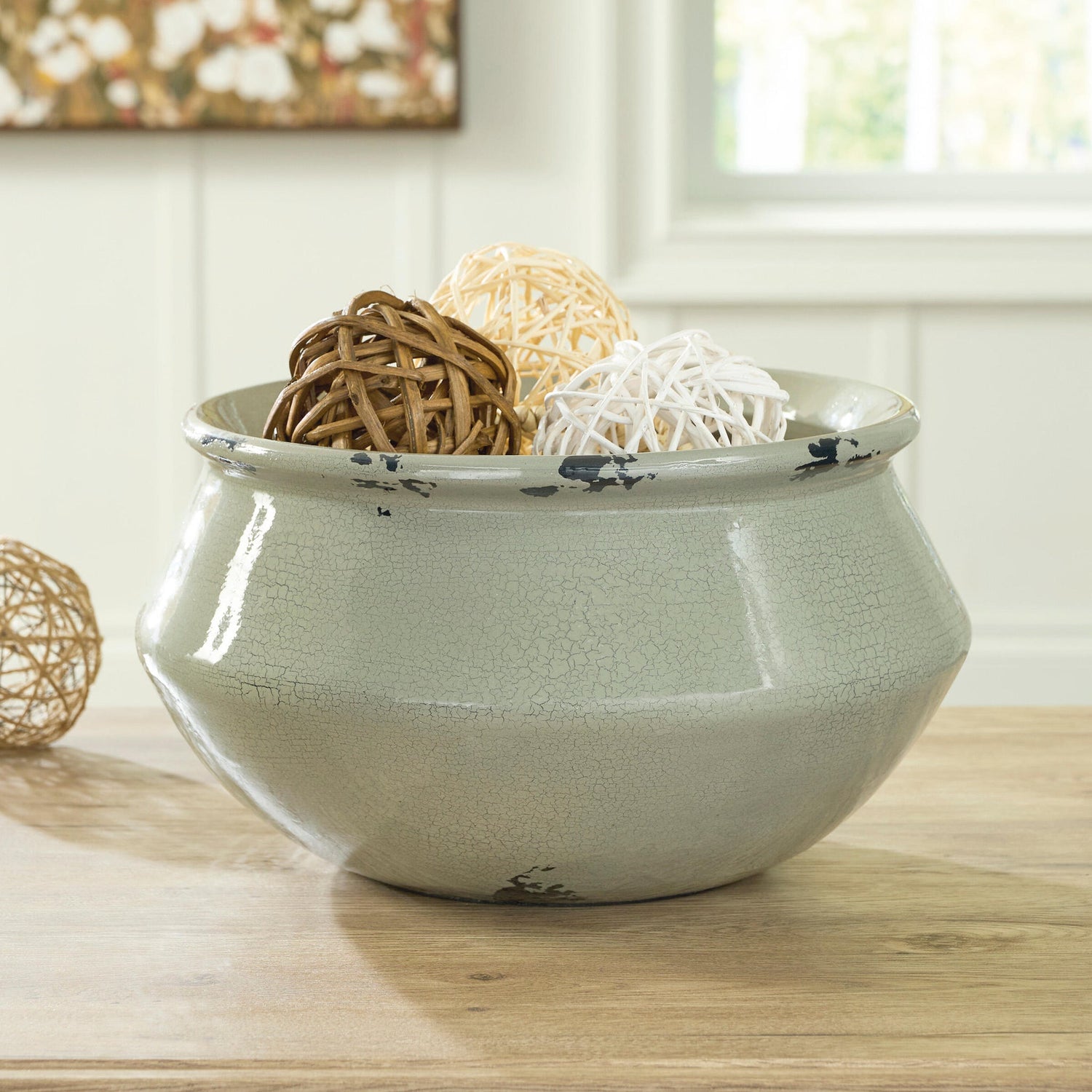 Accessories > Bowls and Trays